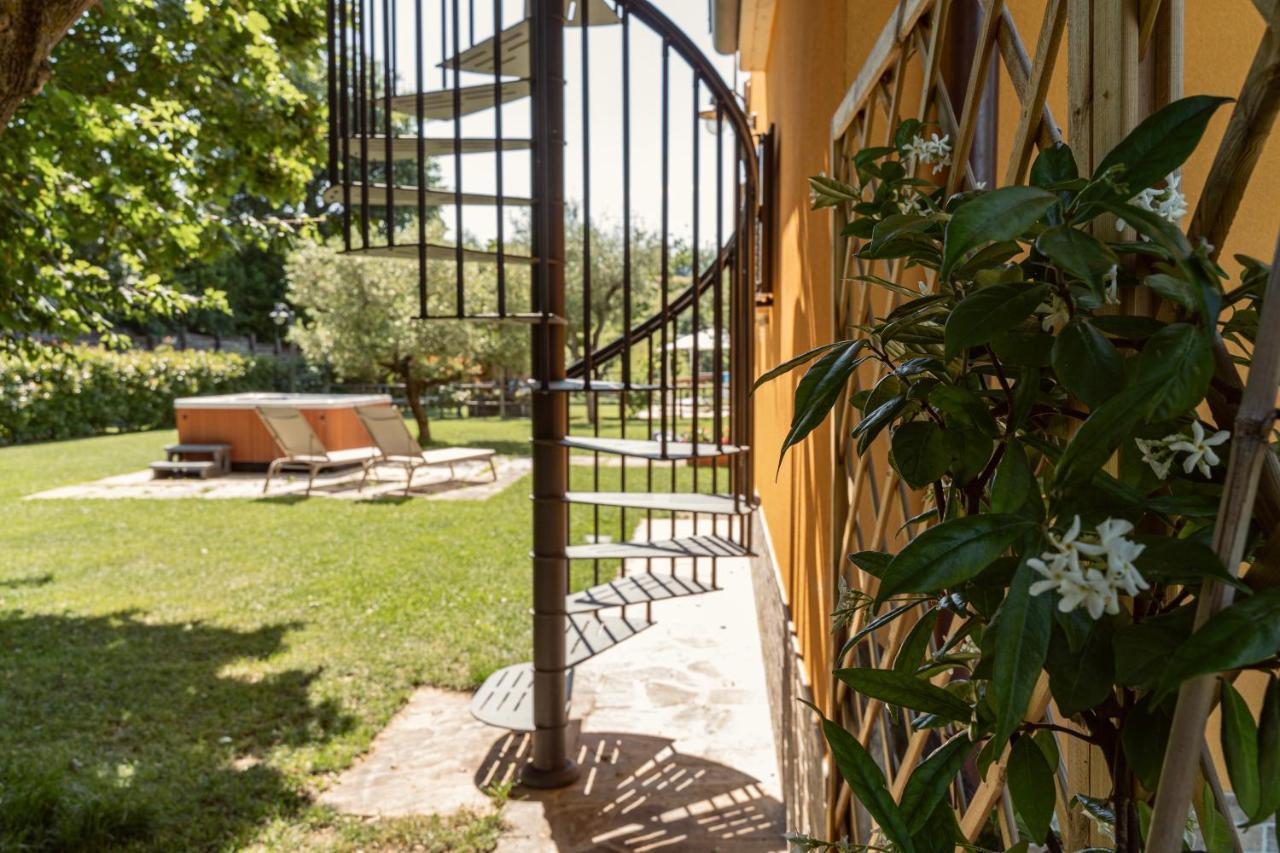 Montenovo Country House Ostra Vetere 外观 照片