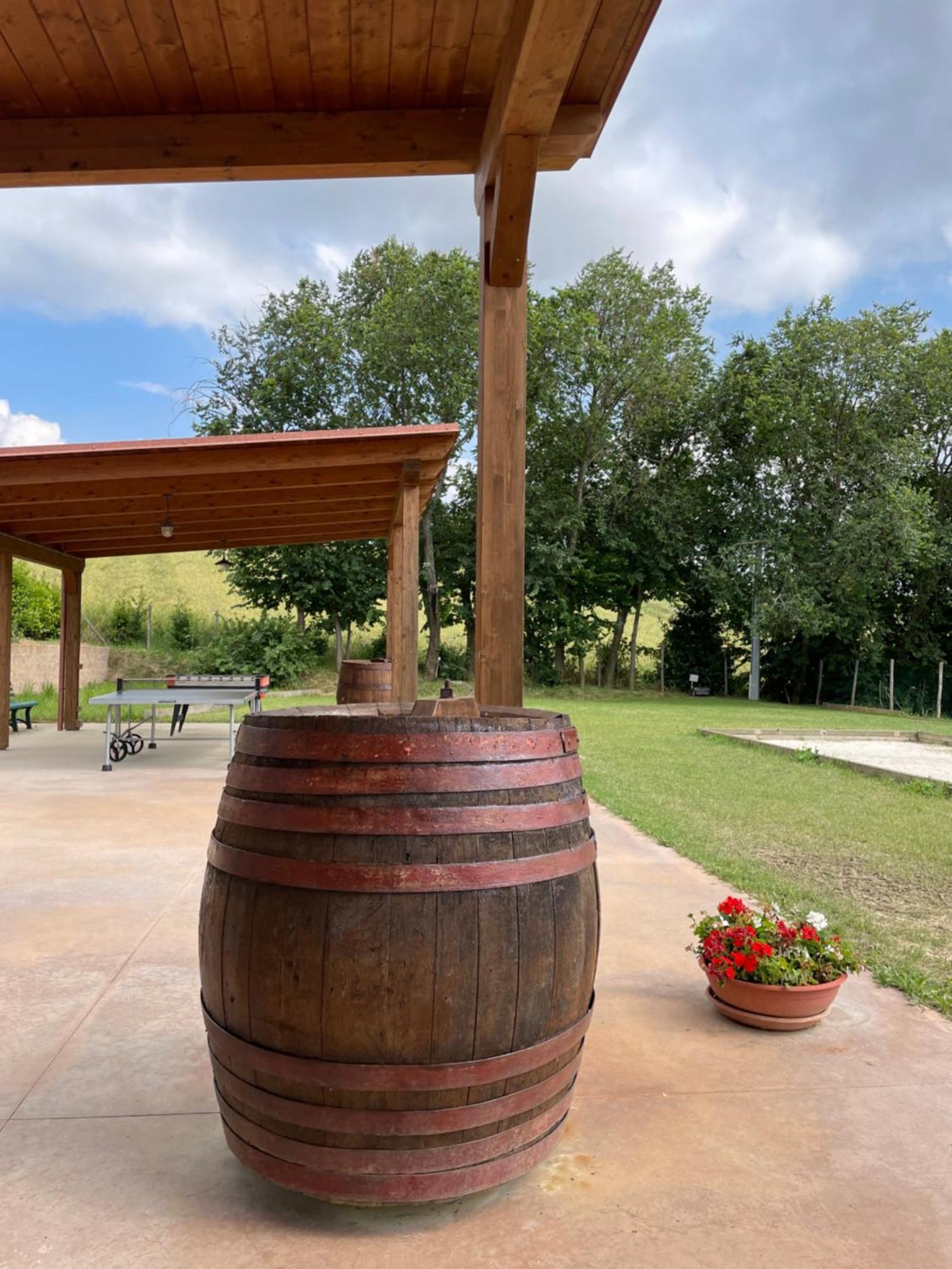 Montenovo Country House Ostra Vetere 外观 照片