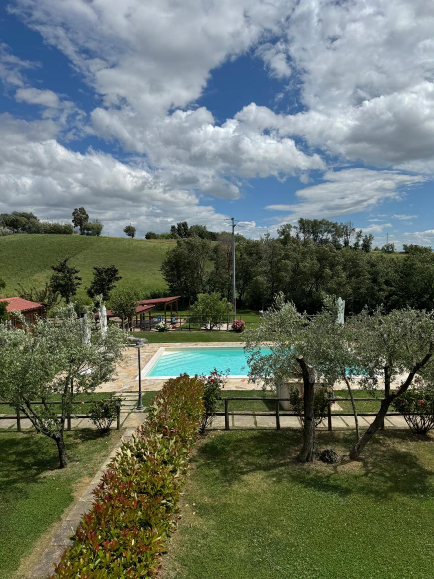 Montenovo Country House Ostra Vetere 外观 照片