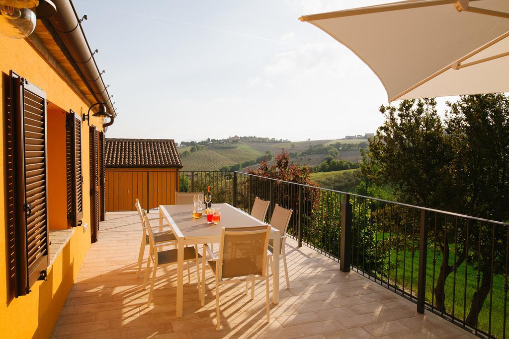 Montenovo Country House Ostra Vetere 外观 照片