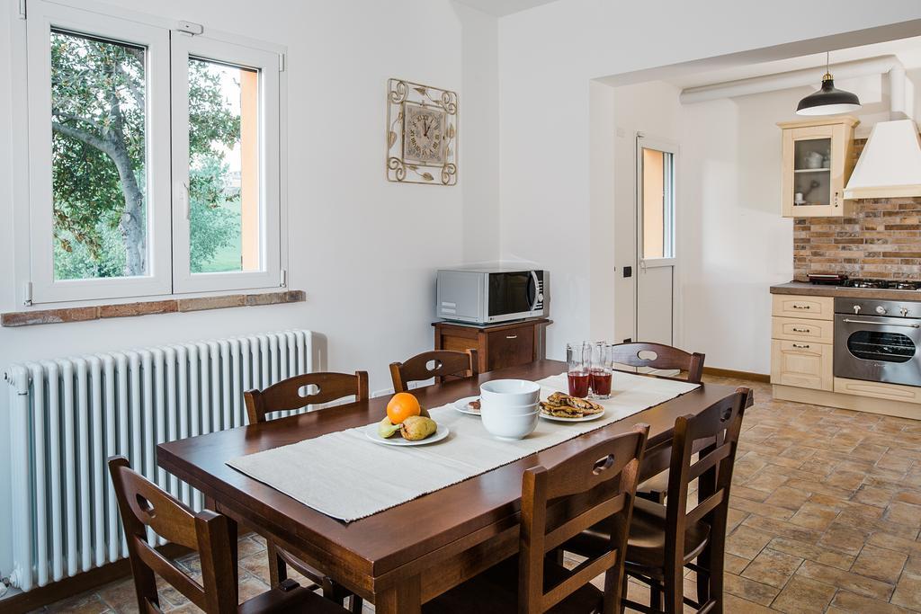 Montenovo Country House Ostra Vetere 外观 照片