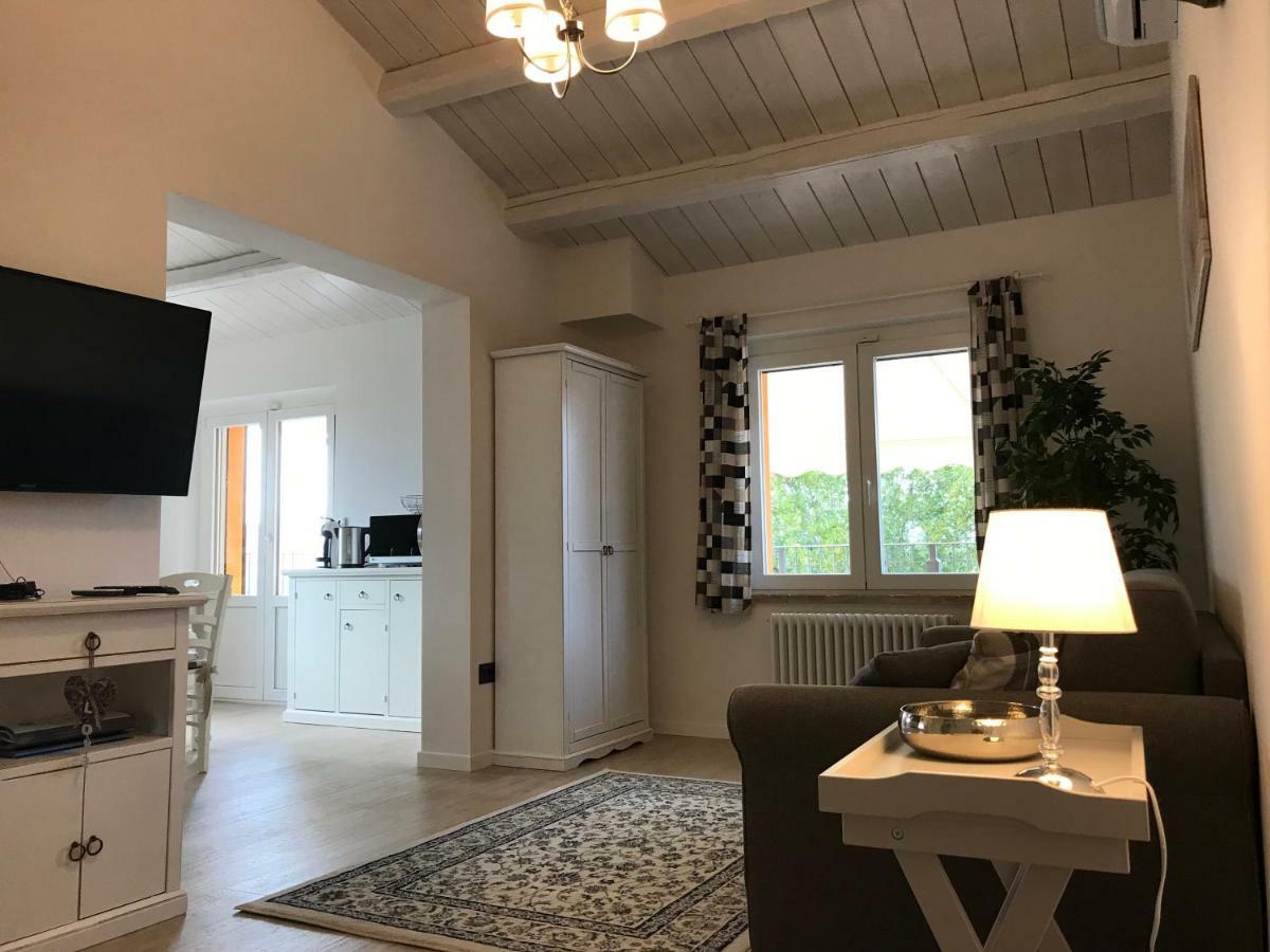 Montenovo Country House Ostra Vetere 外观 照片
