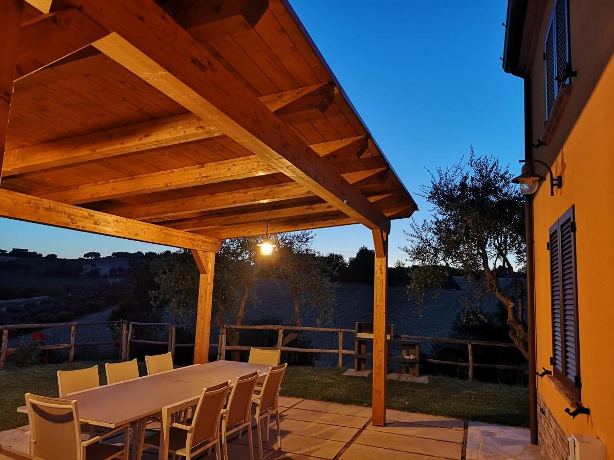 Montenovo Country House Ostra Vetere 外观 照片
